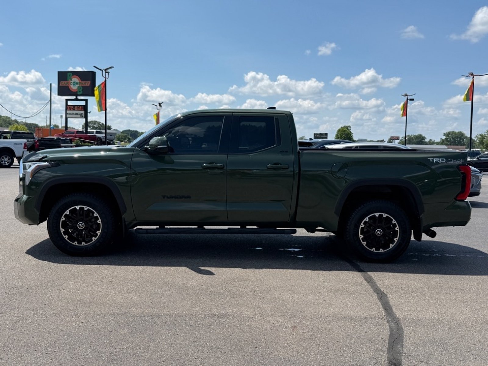 Used 2022 Toyota Tundra SR AWD/4WD image 5