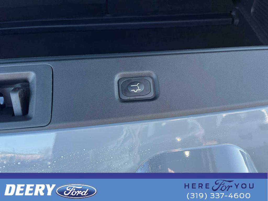 New 2026 Ford Expedition Tremor image 24