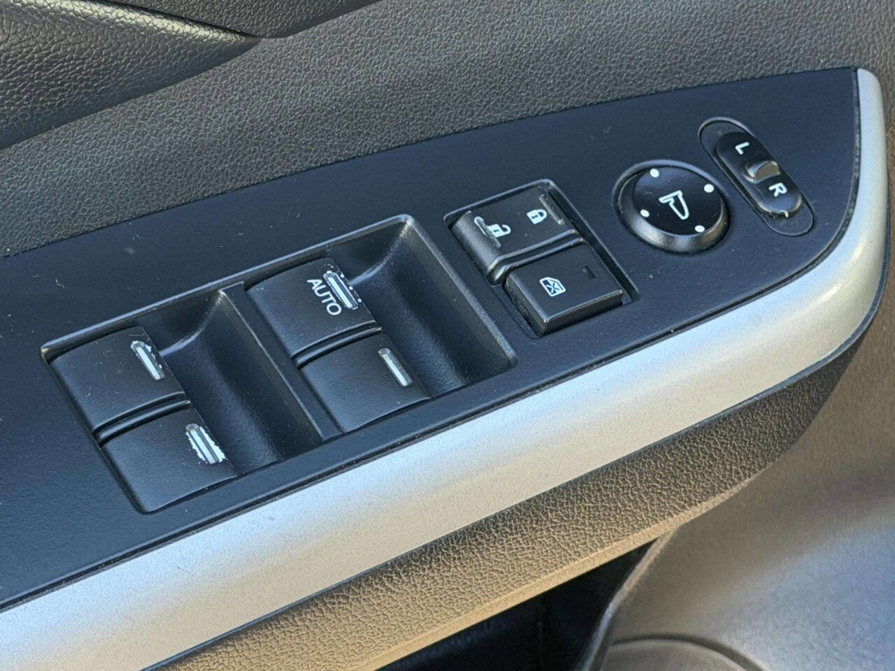 Used 2013 Honda CR-V EX-L image 14