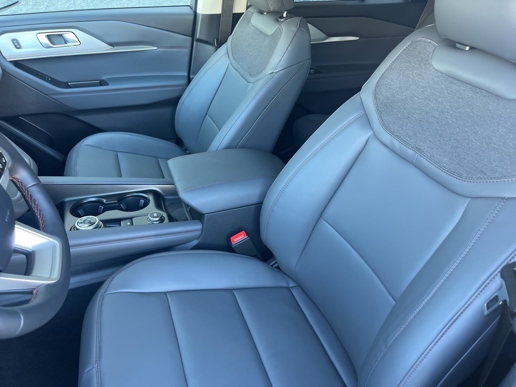 New 2026 Ford Explorer Active image 10