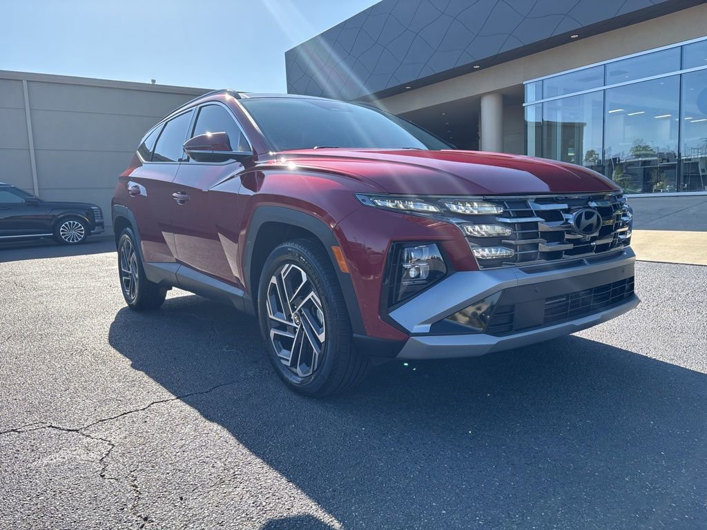 Certified 2025 Hyundai Tucson Limited AWD/4WD image 3