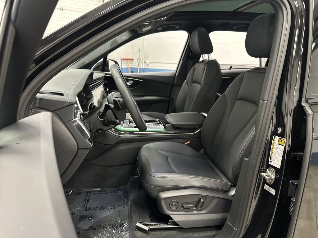 Used 2025 Audi Q7 3.0T Premium Plus image 4