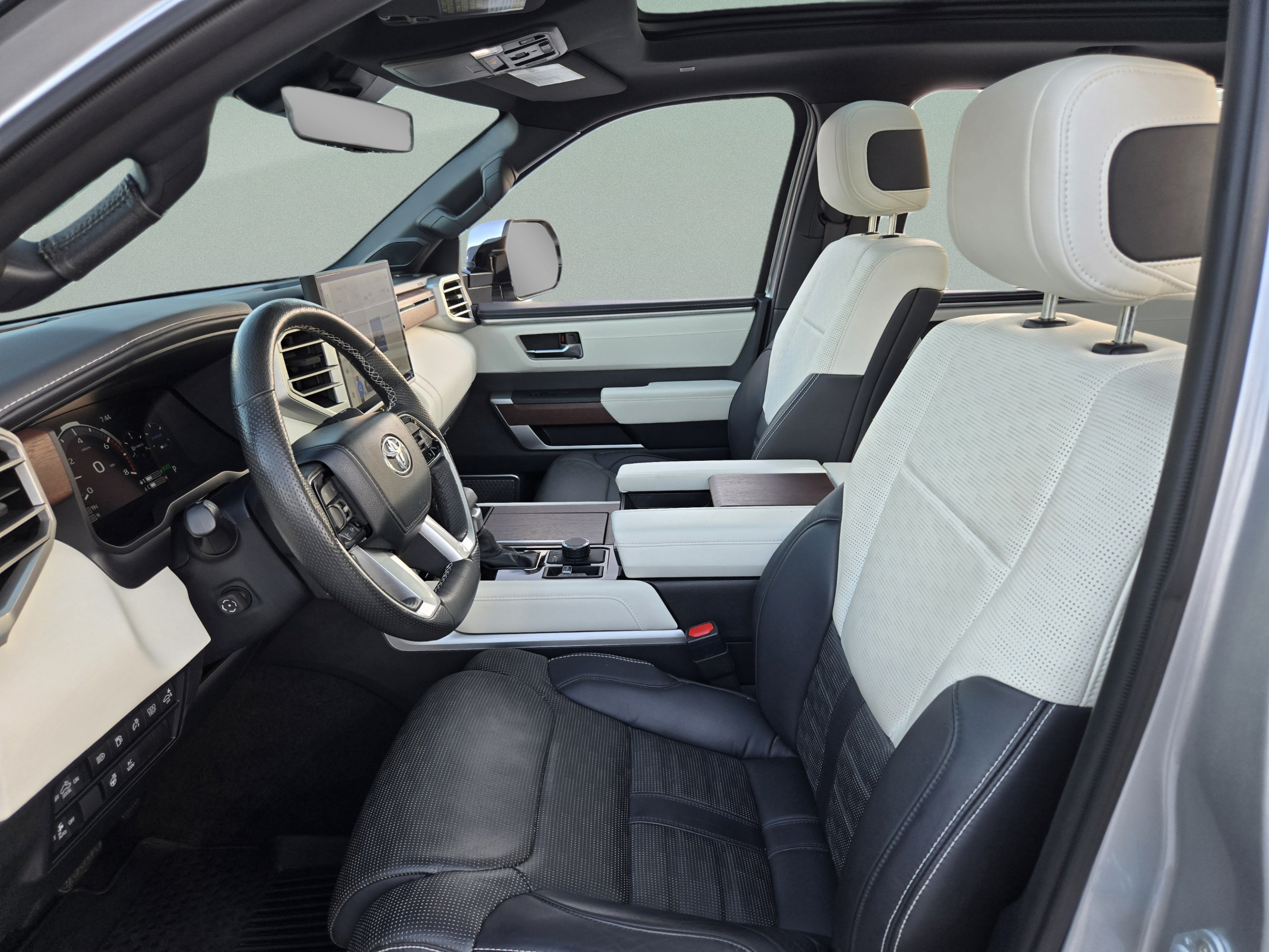 Used 2024 Toyota Tundra Capstone AWD/4WD image 14