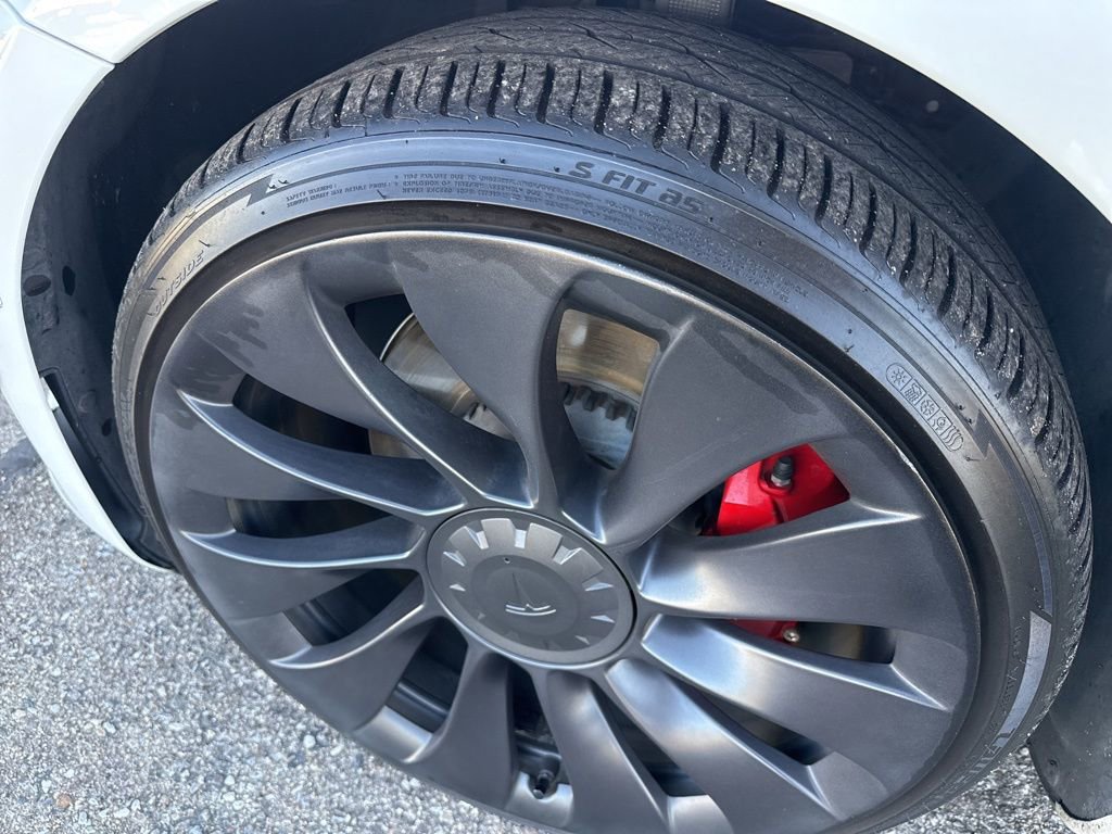 Used 2021 Tesla Model 3 Performance image 10