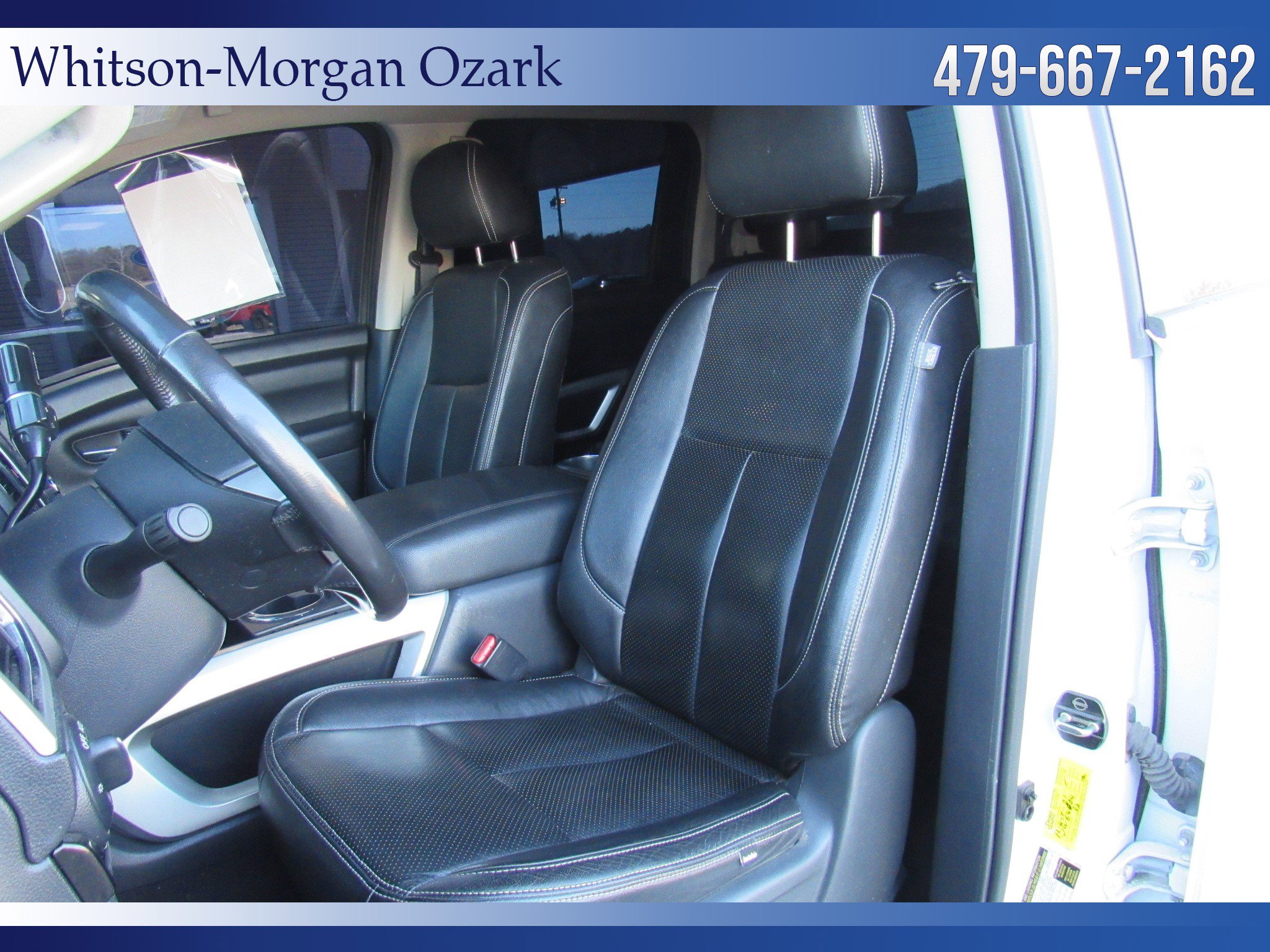 Used 2018 Nissan Titan SV w/ SV Convenience Package image 21