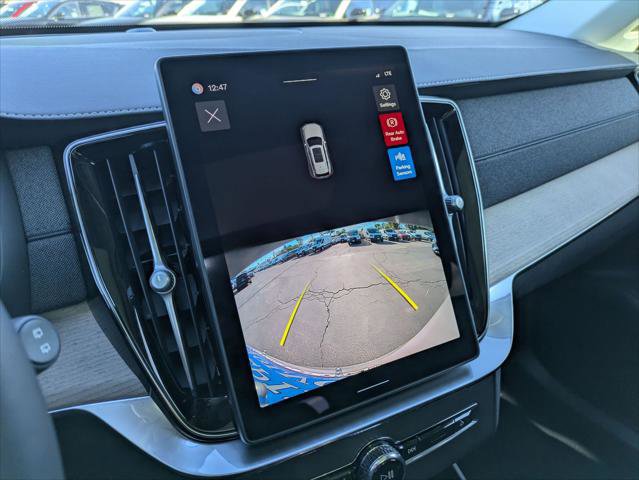 New 2026 Volvo XC90 B6 Core w/ Protection Package Premier image 10