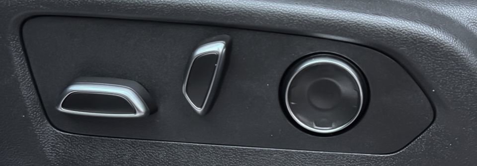 Used 2025 GMC Yukon Denali image 29