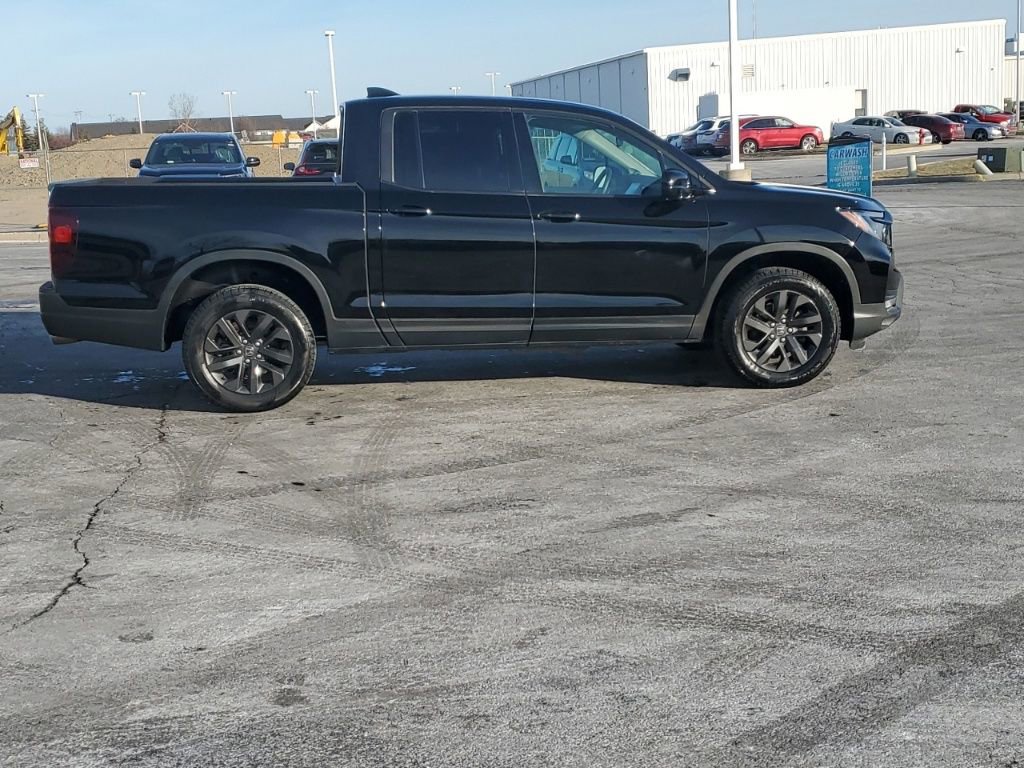 Used 2023 Honda Ridgeline Sport image 11