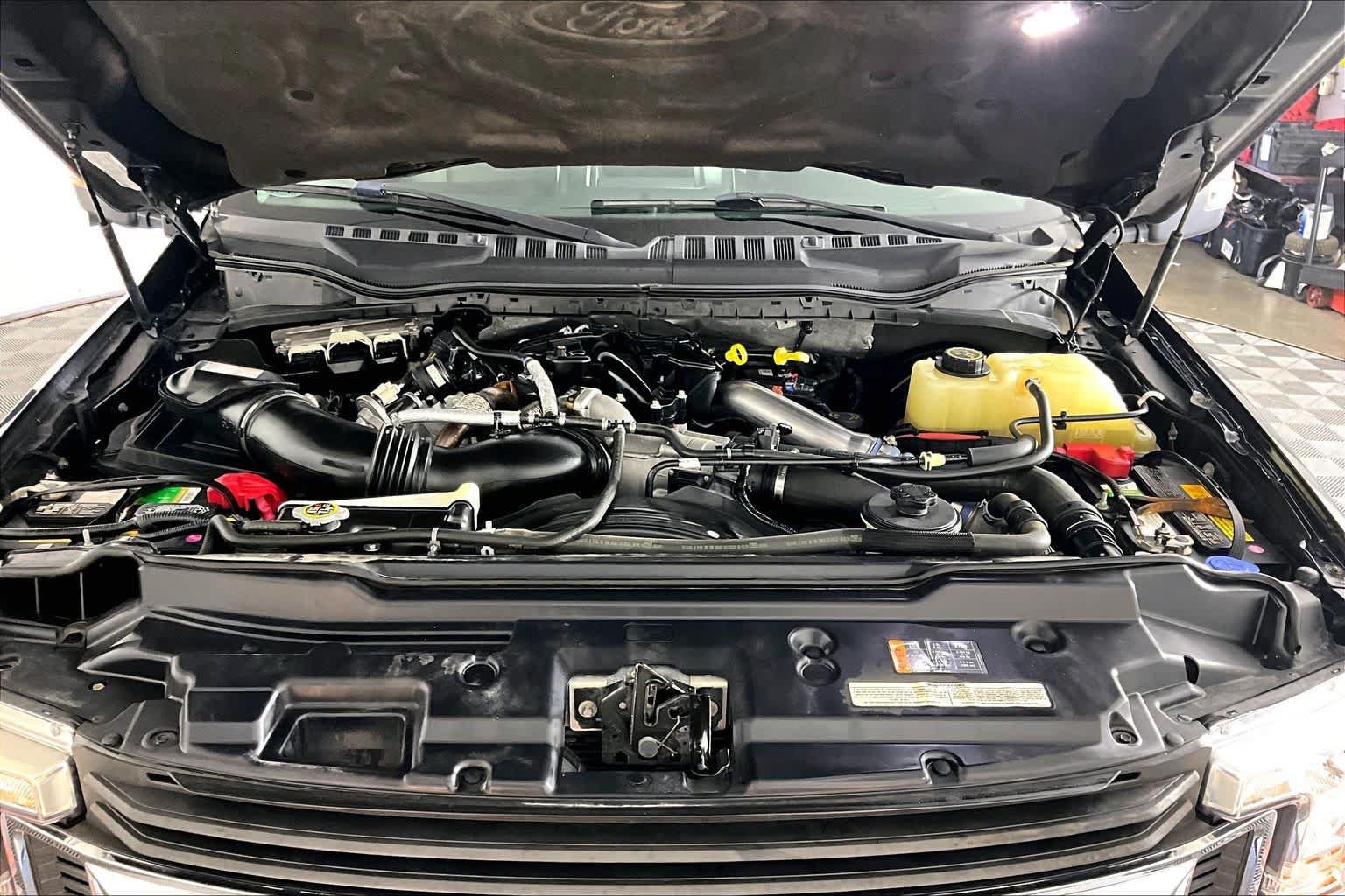 Used 2019 Ford F250 XLT w/ XLT Premium Package AWD/4WD image 29