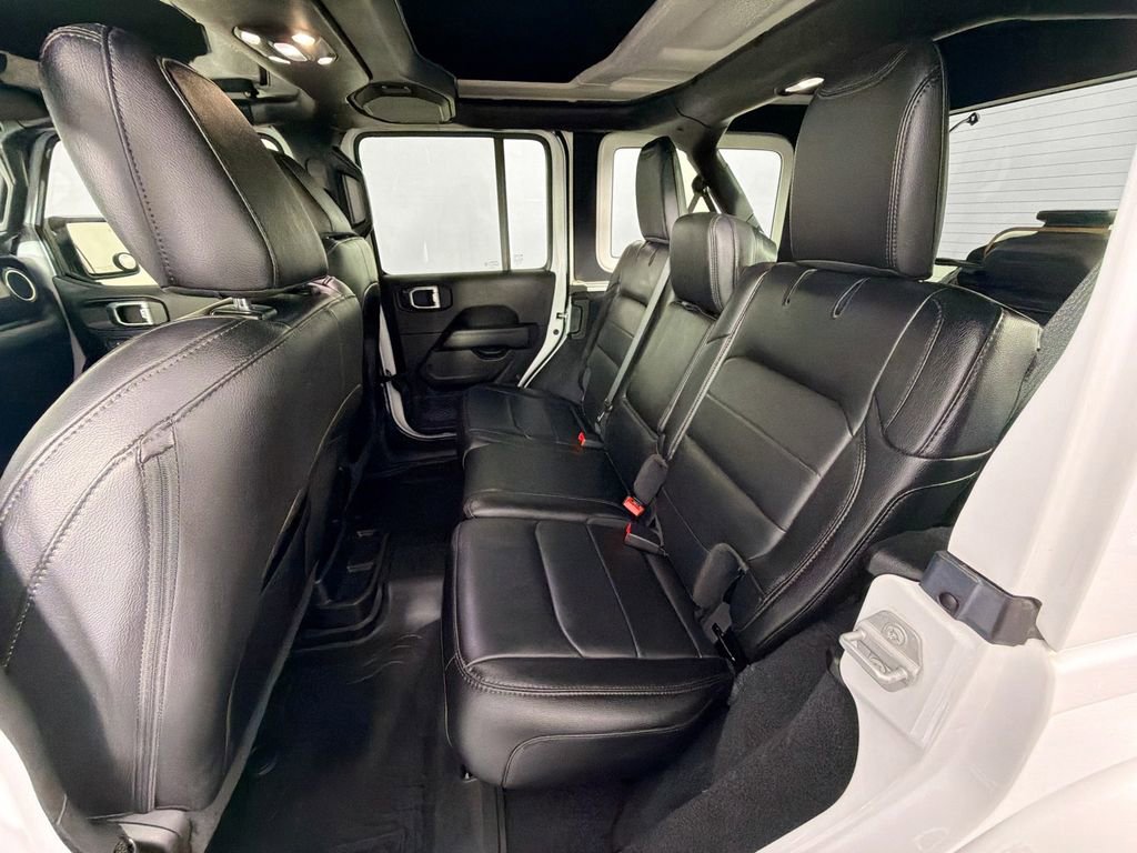 Used 2021 Jeep Wrangler Unlimited Sahara image 25