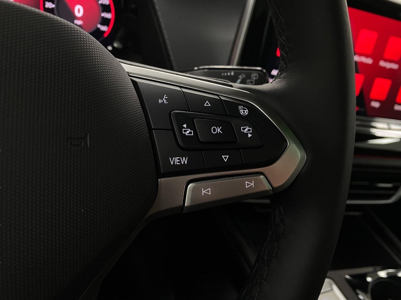 New 2026 Volkswagen Atlas Cross Sport SEL R-Line image 18