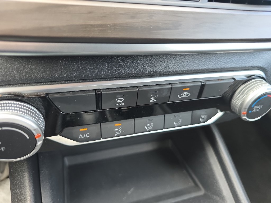 Used 2025 Nissan Altima 2.5 SV FWD image 24