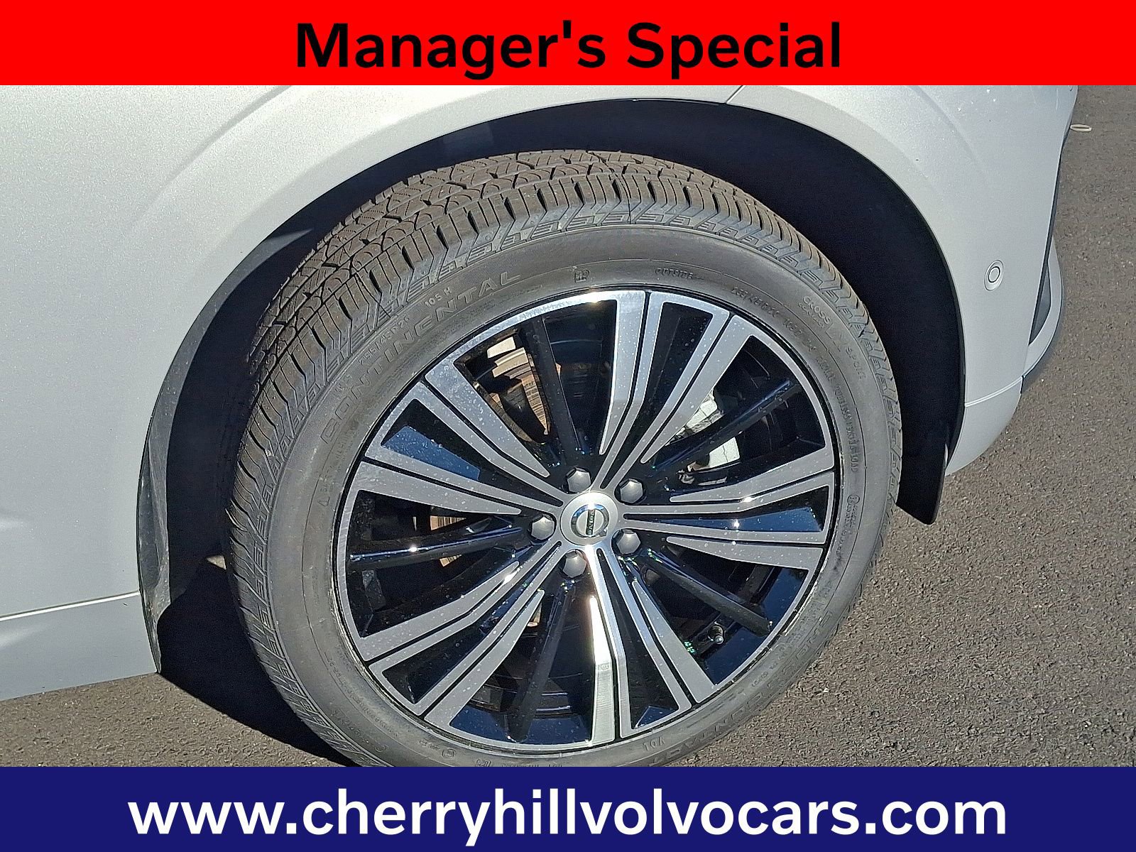 Certified 2023 Volvo XC60 B5 Plus w/ Climate Package image 8