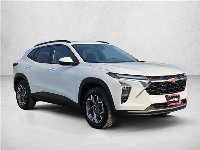 New 2026 Chevrolet Trax LT w/ Sunroof Package FWD image 7