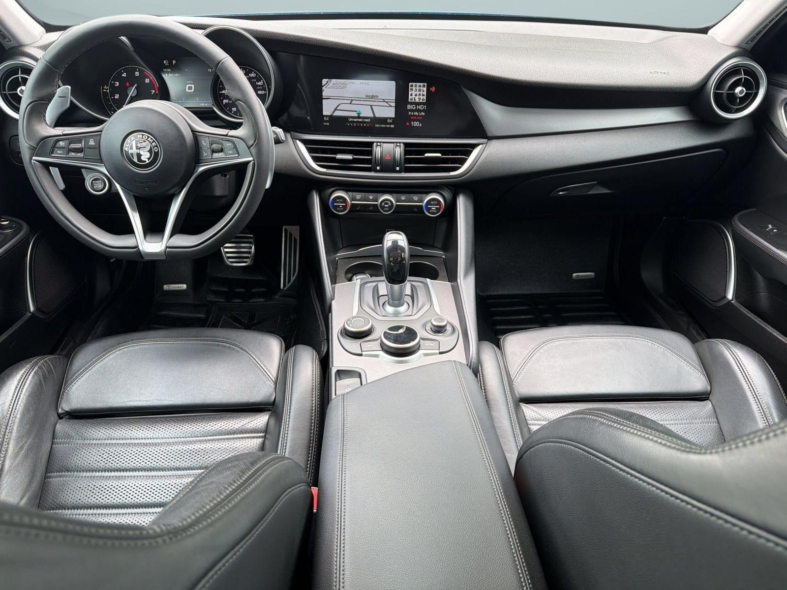 Used 2018 Alfa Romeo Giulia Ti Sport w/ Quick Order Package 22S Sport AWD/4WD image 5