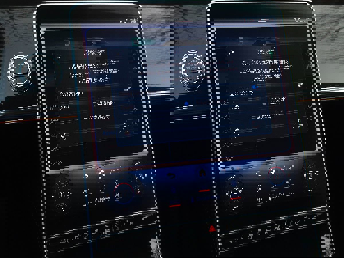 Used 2023 Mercedes-Benz S 580e 4MATIC Sedan w/ Warmth & Comfort Package image 60