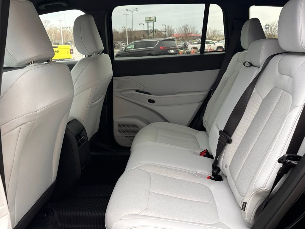 New 2026 Jeep Cherokee Laredo image 14
