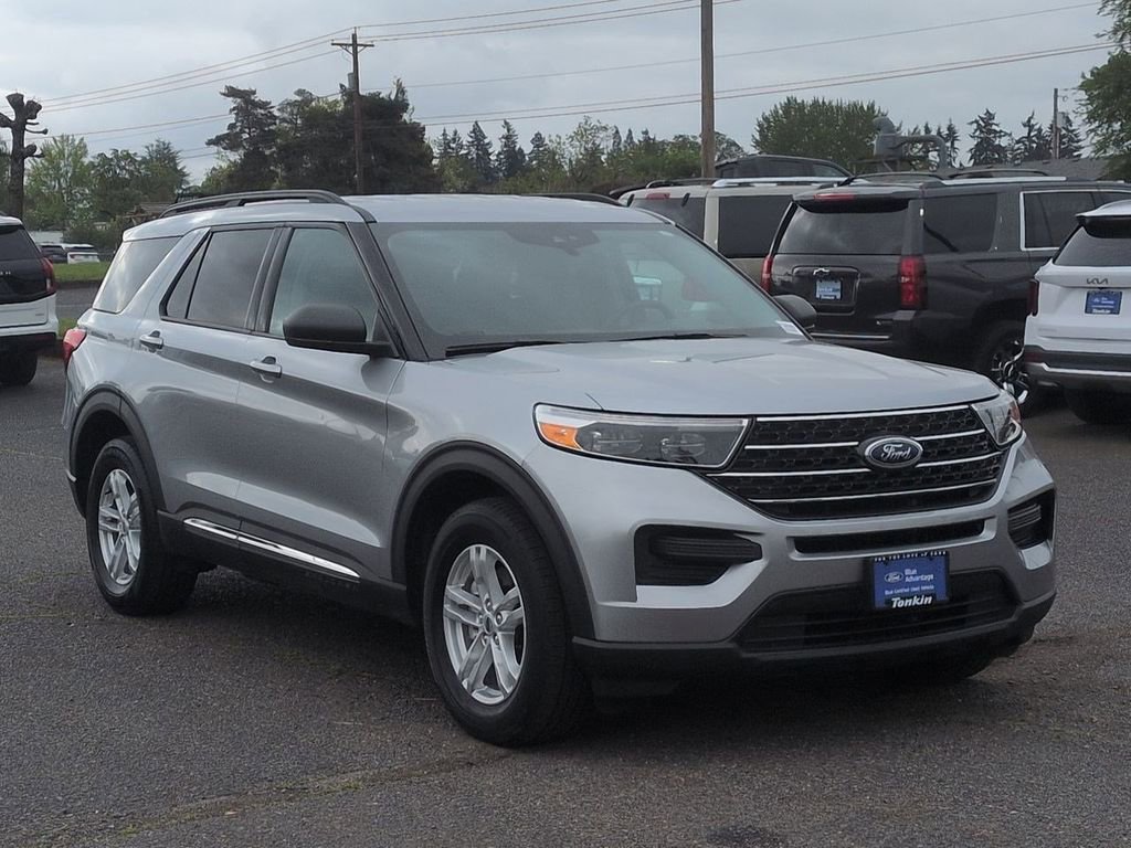 Used 2023 Ford Explorer XLT w/ Class IV Trailer Tow Package AWD/4WD image 7