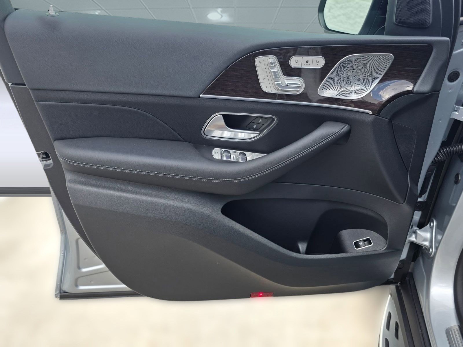 New 2026 Mercedes-Benz GLS 450 4MATIC image 12