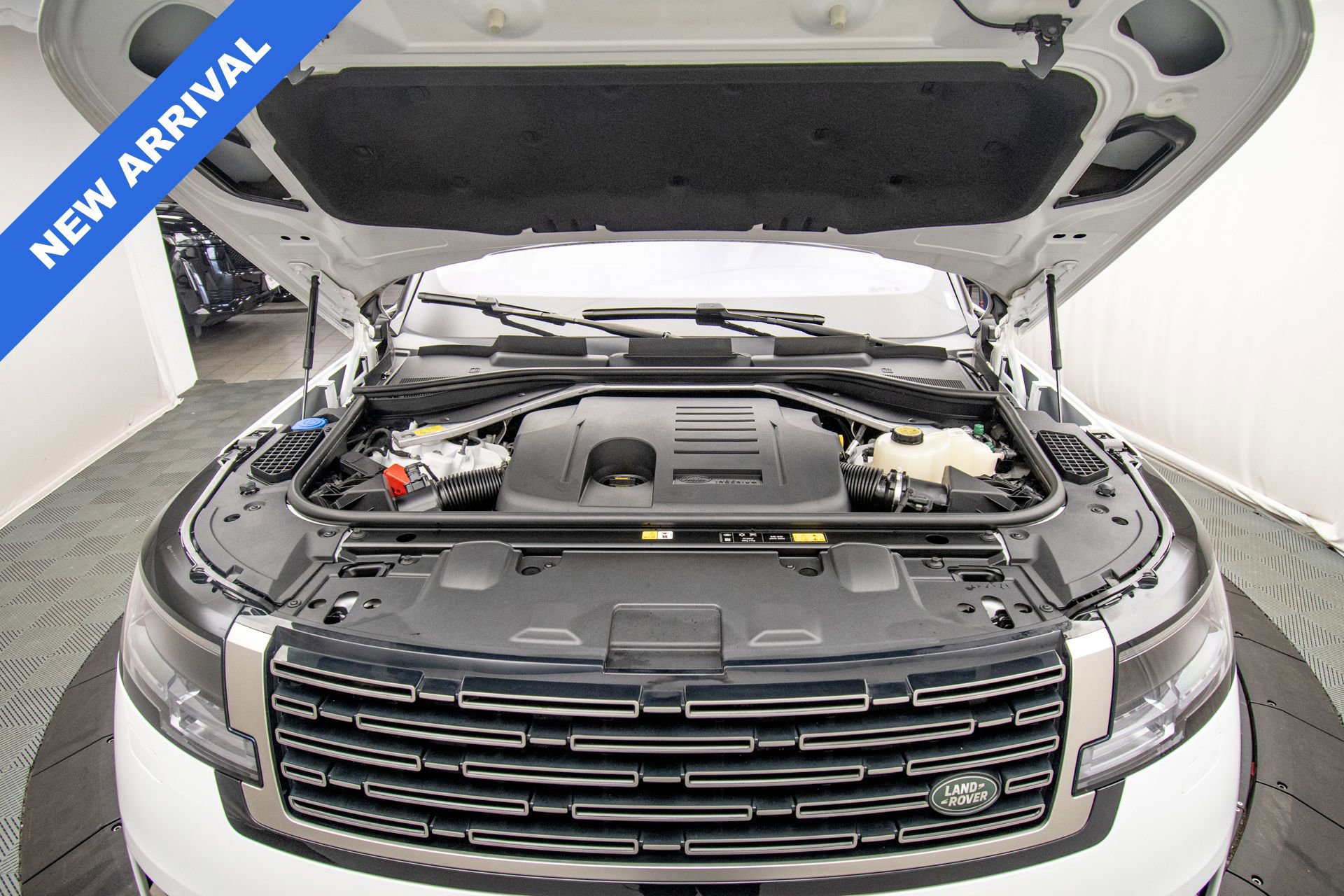 Used 2023 Land Rover Range Rover SE image 33