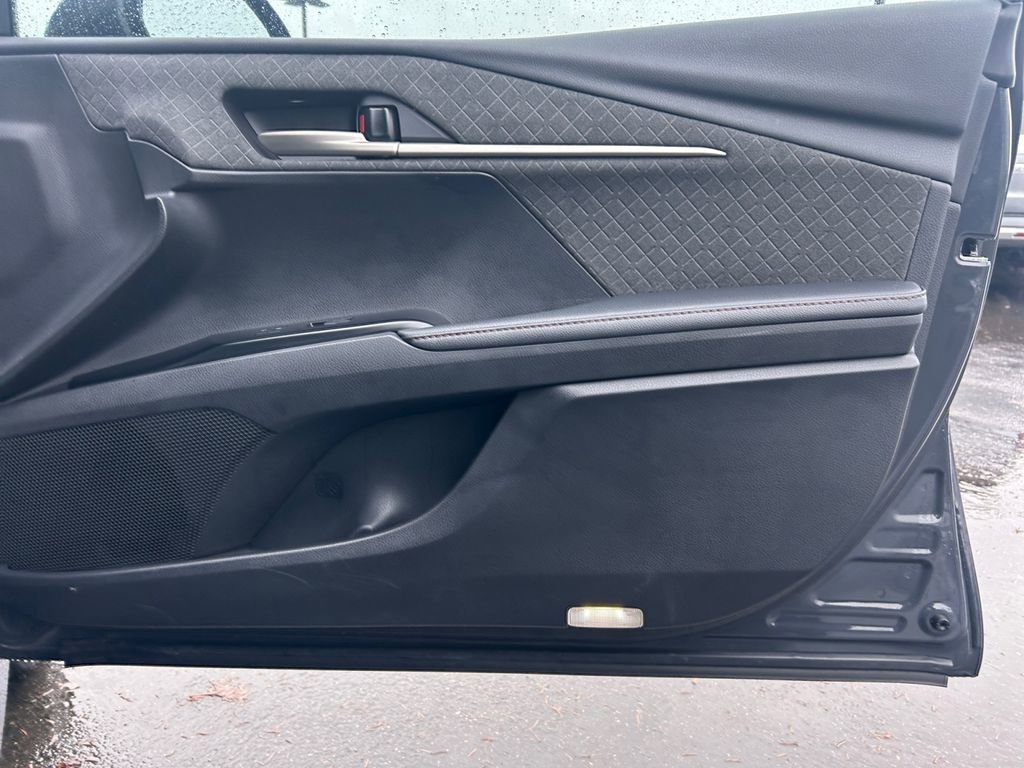 Used 2025 Toyota Camry XLE image 25