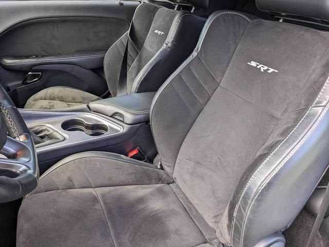 Used 2015 Dodge Challenger SRT Hellcat RWD image 12