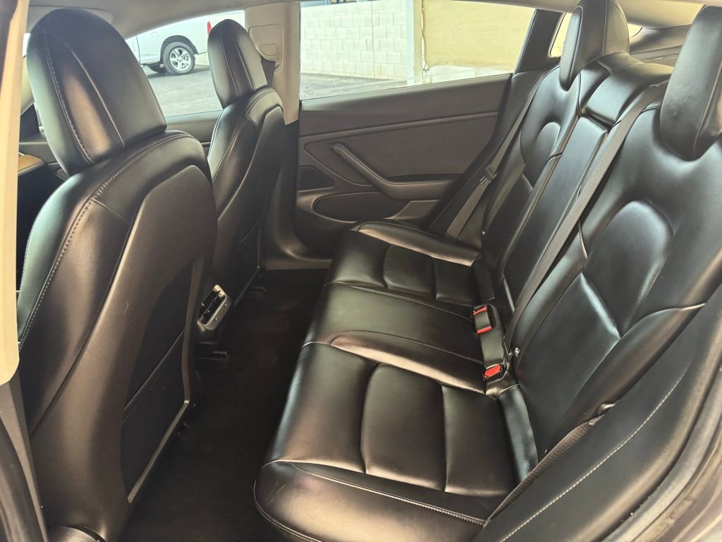 Used 2018 Tesla Model 3 Long Range image 19