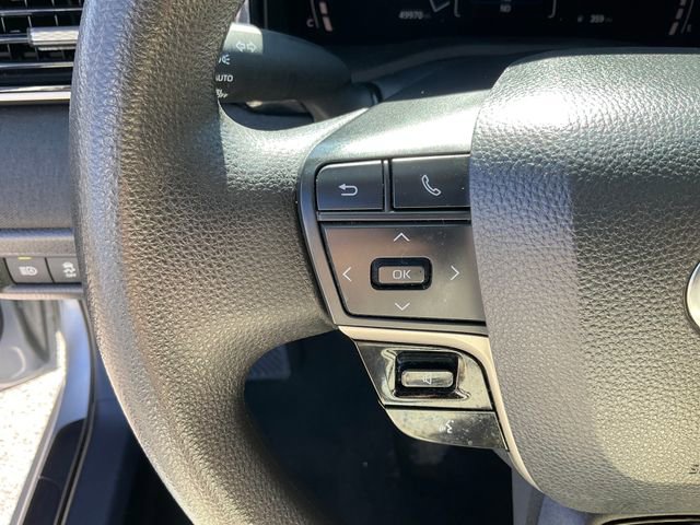 Used 2025 Toyota Camry LE image 10