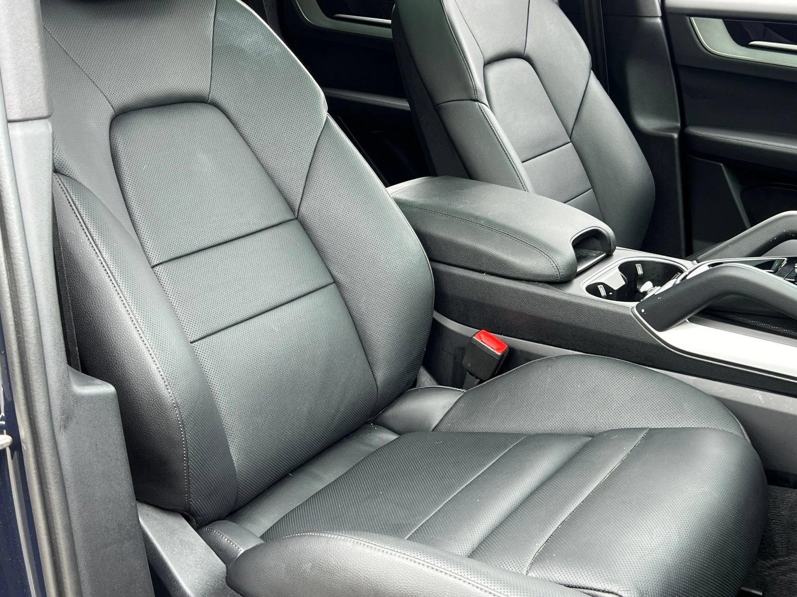 Certified 2026 Porsche Cayenne E-Hybrid AWD/4WD image 18