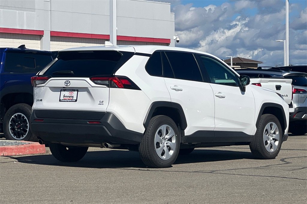 Certified 2025 Toyota RAV4 LE image 5