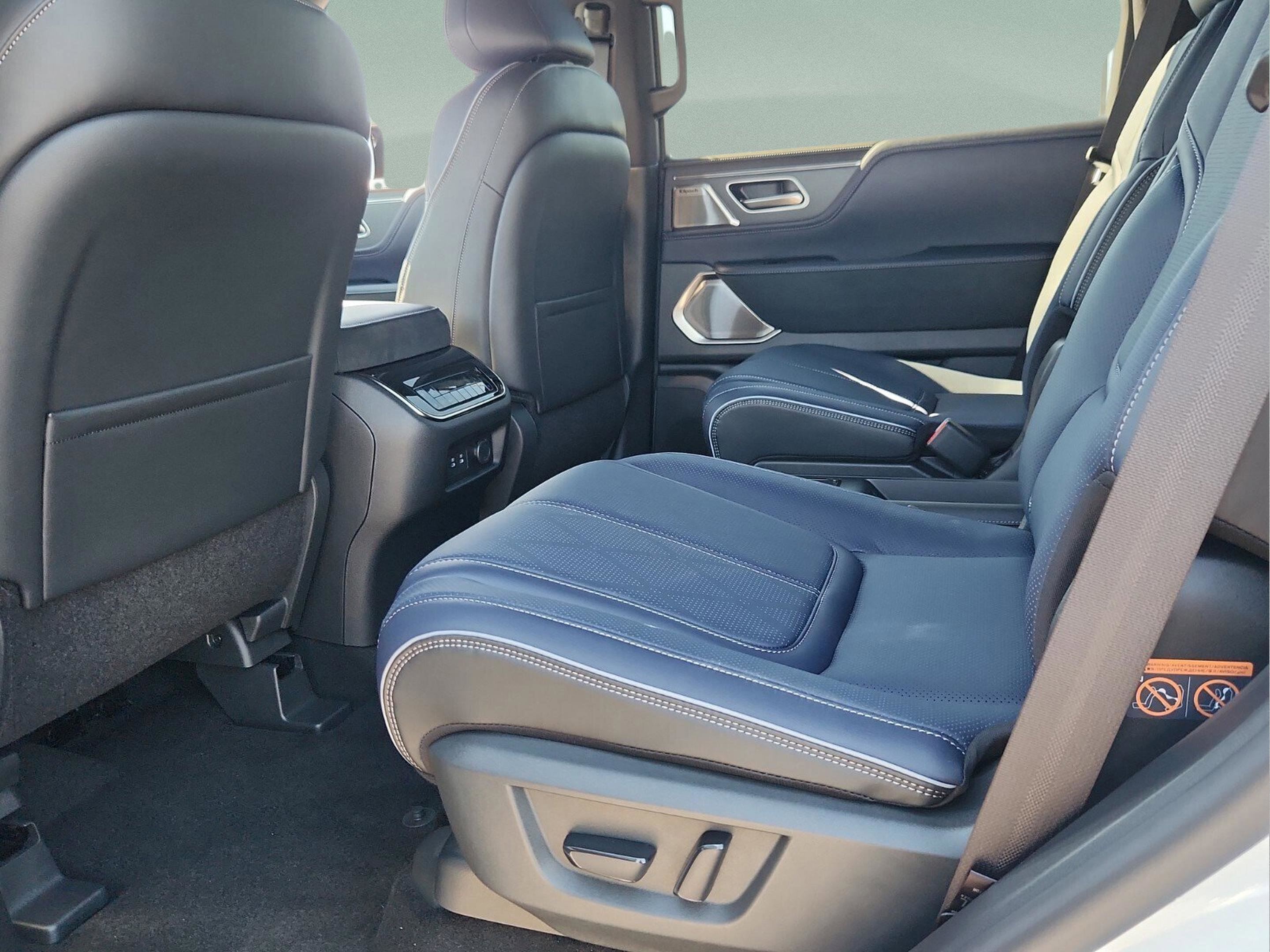New 2026 INFINITI QX80 4WD image 10