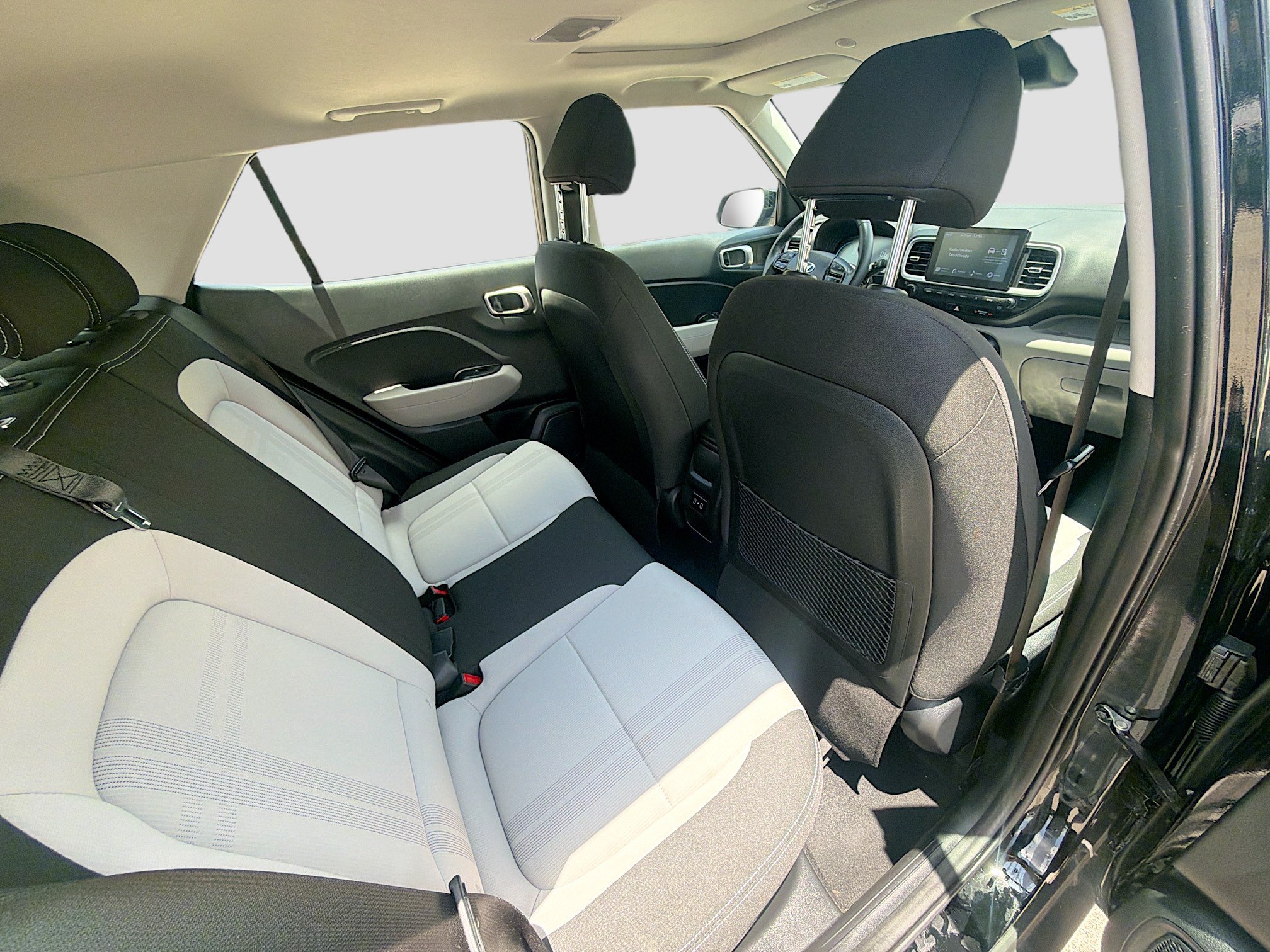 Used 2024 Hyundai Venue SEL FWD image 26