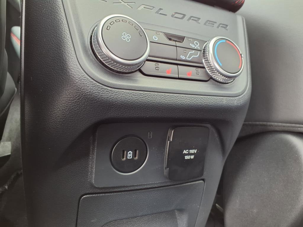 Used 2025 Ford Explorer ST image 26