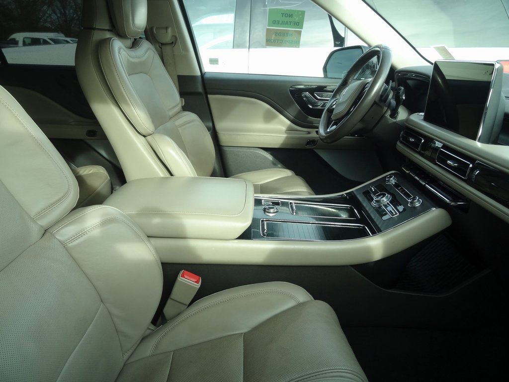 Used 2021 Lincoln Aviator Reserve w/ Equipment Group 201A image 8