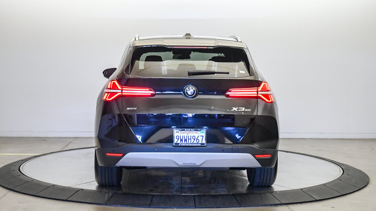 Used 2026 BMW X3 xDrive30i w/ Premium Package AWD/4WD image 3