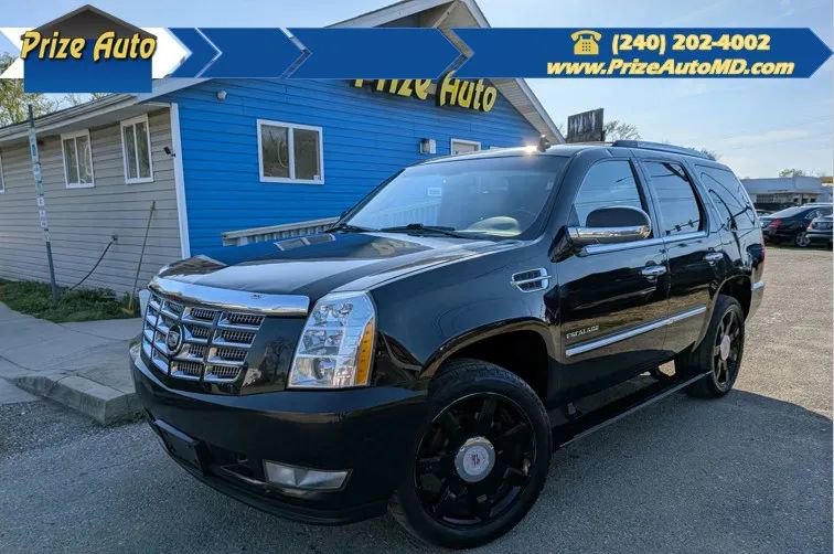 Used 2011 Cadillac Escalade Premium image 1