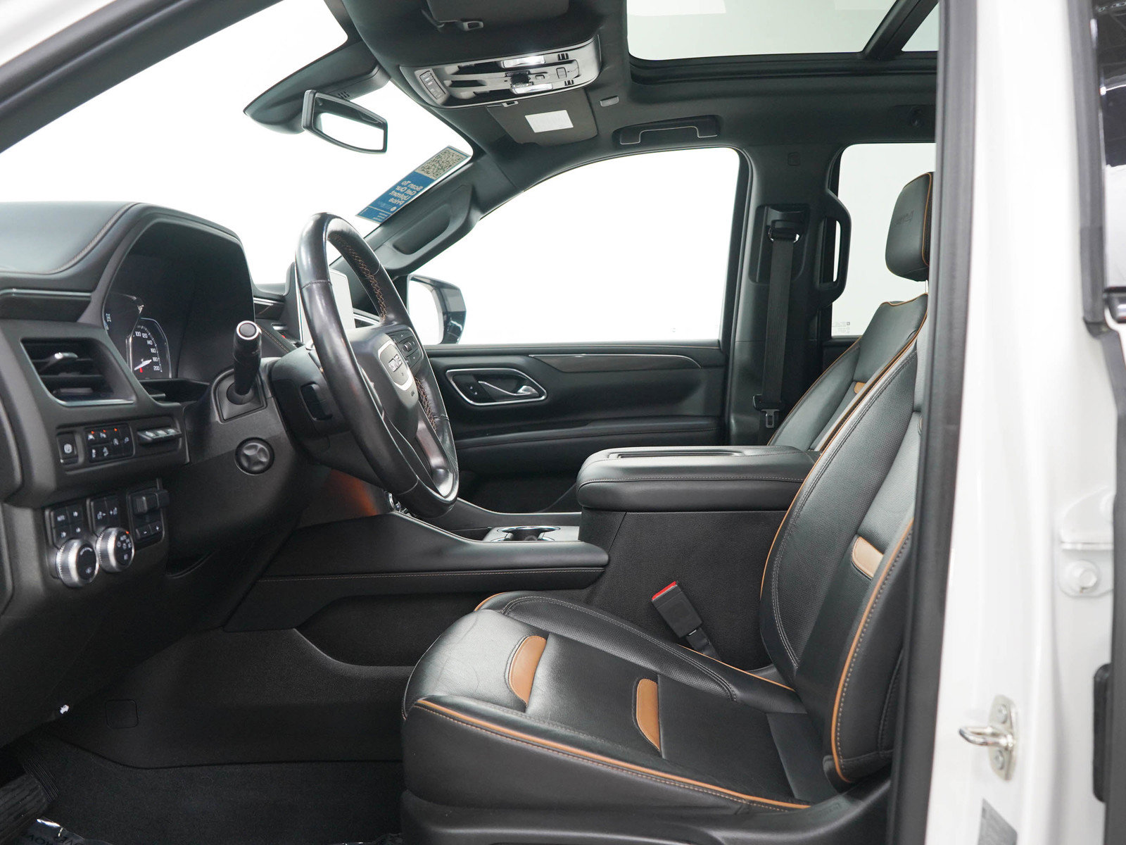 Used 2021 GMC Yukon AT4 w/ AT4 Premium Plus Package AWD/4WD image 25