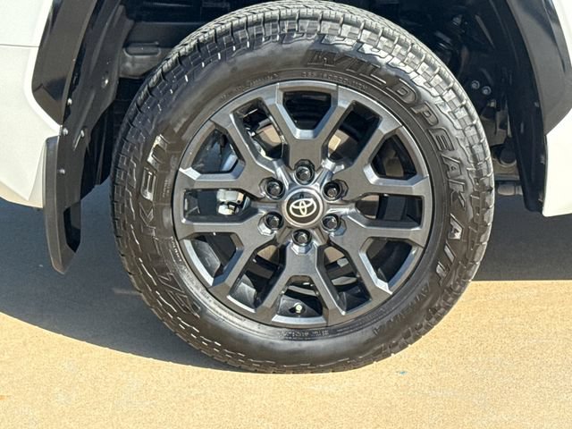Used 2025 Toyota Tundra Platinum AWD/4WD image 10