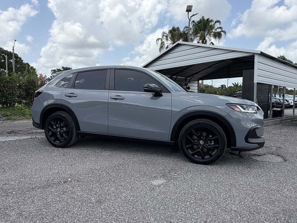 Used 2024 Honda HR-V Sport image 2