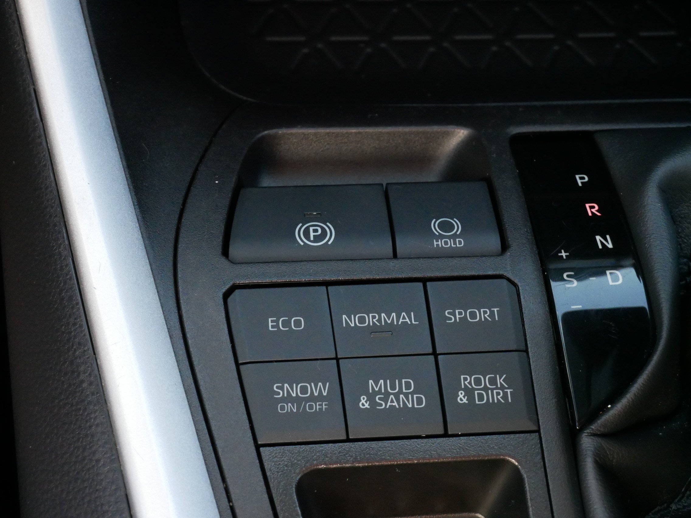 Certified 2025 Toyota RAV4 LE AWD/4WD image 27