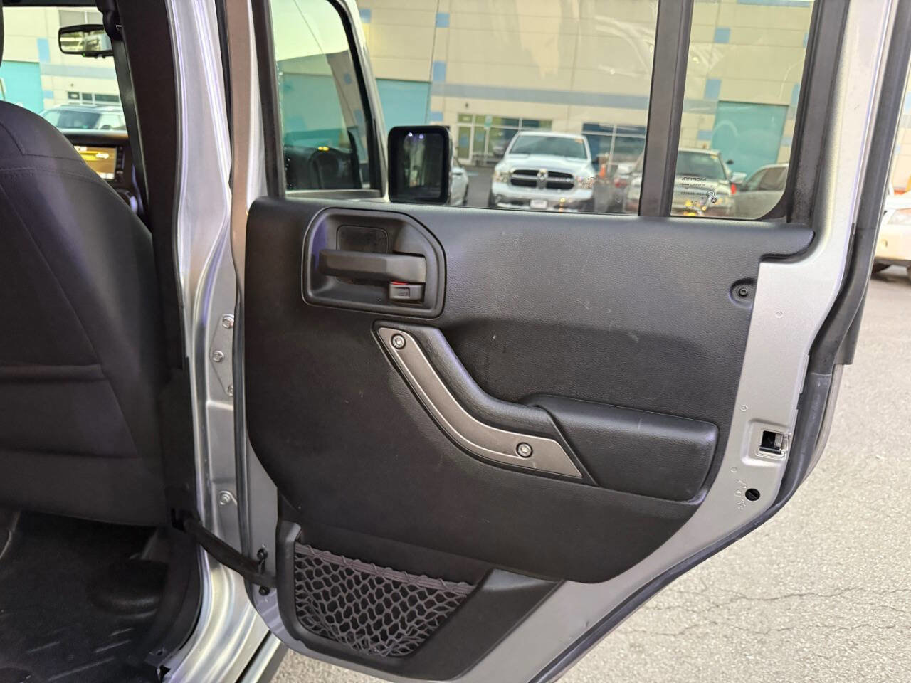 Used 2016 Jeep Wrangler Unlimited Sport image 34