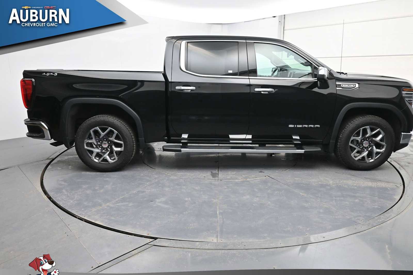 Used 2024 GMC Sierra 1500 SLT image 13