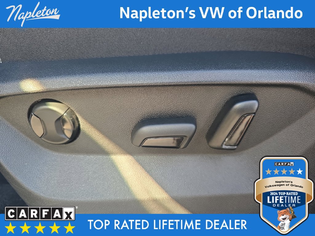 Used 2025 Volkswagen Atlas SE FWD image 24