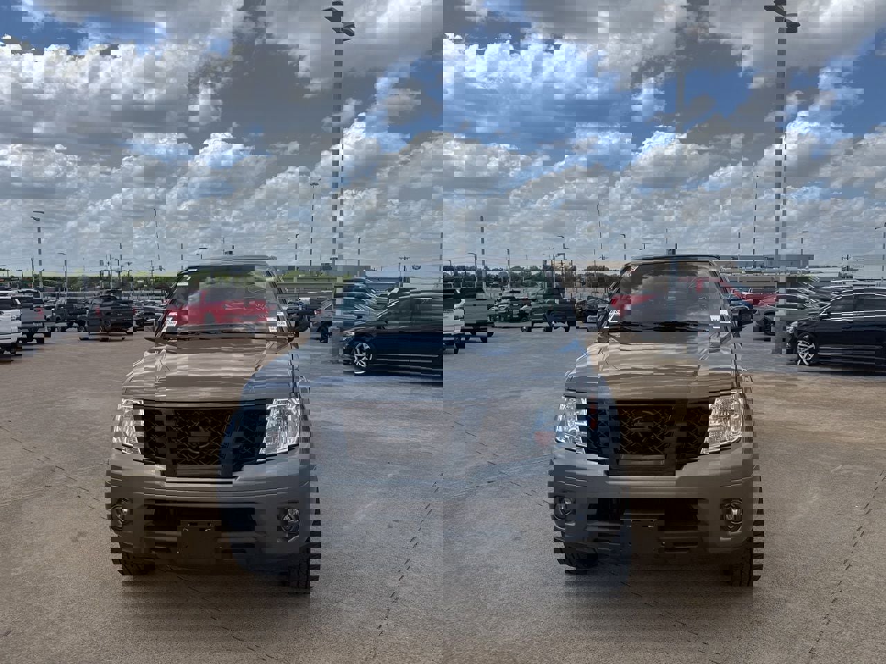 Used 2020 Nissan Frontier SV w/ Midnight Edition Floor Mats image 6