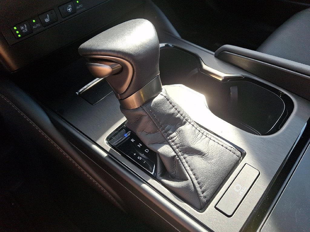 Used 2025 Lexus ES 350 w/ Premium Package FWD image 16