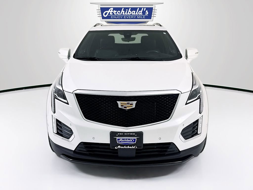 Used 2022 Cadillac XT5 Sportv image 2