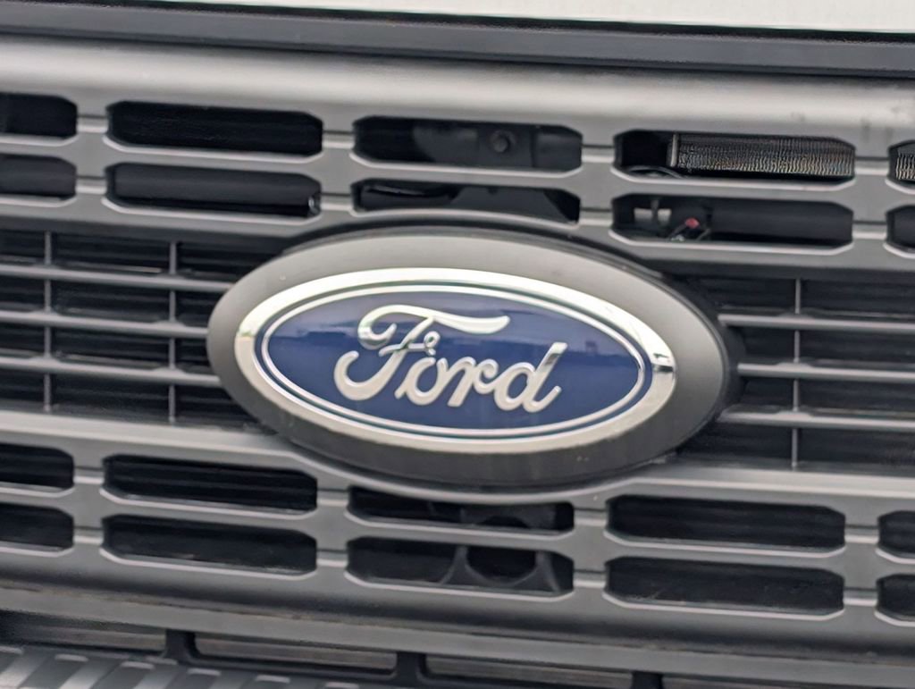 New 2025 Ford F550 4x4 Regular Cab Super Duty image 11