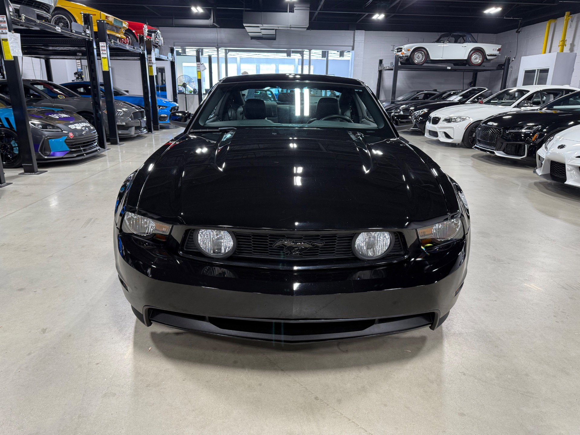 Used 2010 Ford Mustang GT image 8
