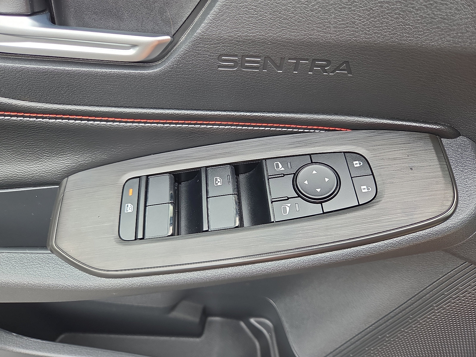 Used 2026 Nissan Sentra SR w/ Floor Mat Package FWD image 25