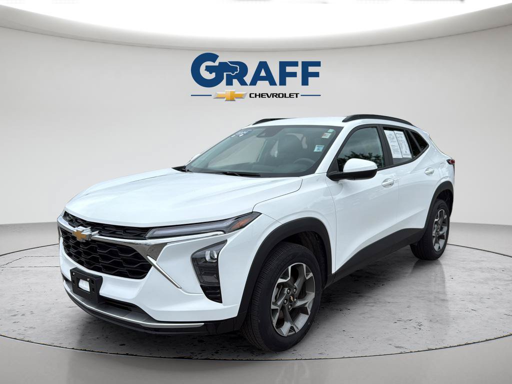 Used 2024 Chevrolet Trax LT FWD image 1